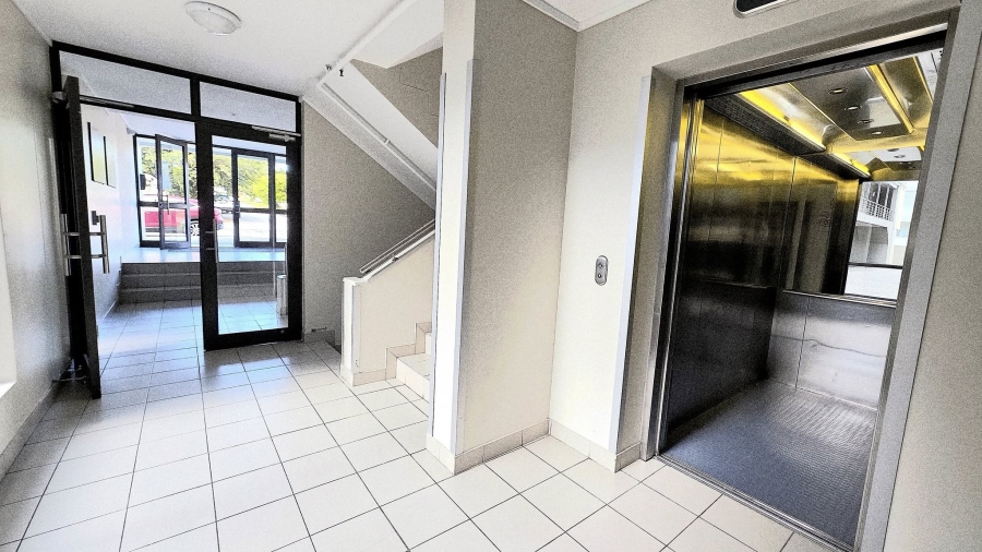 To Let 2 Bedroom Property for Rent in Humewood Eastern Cape